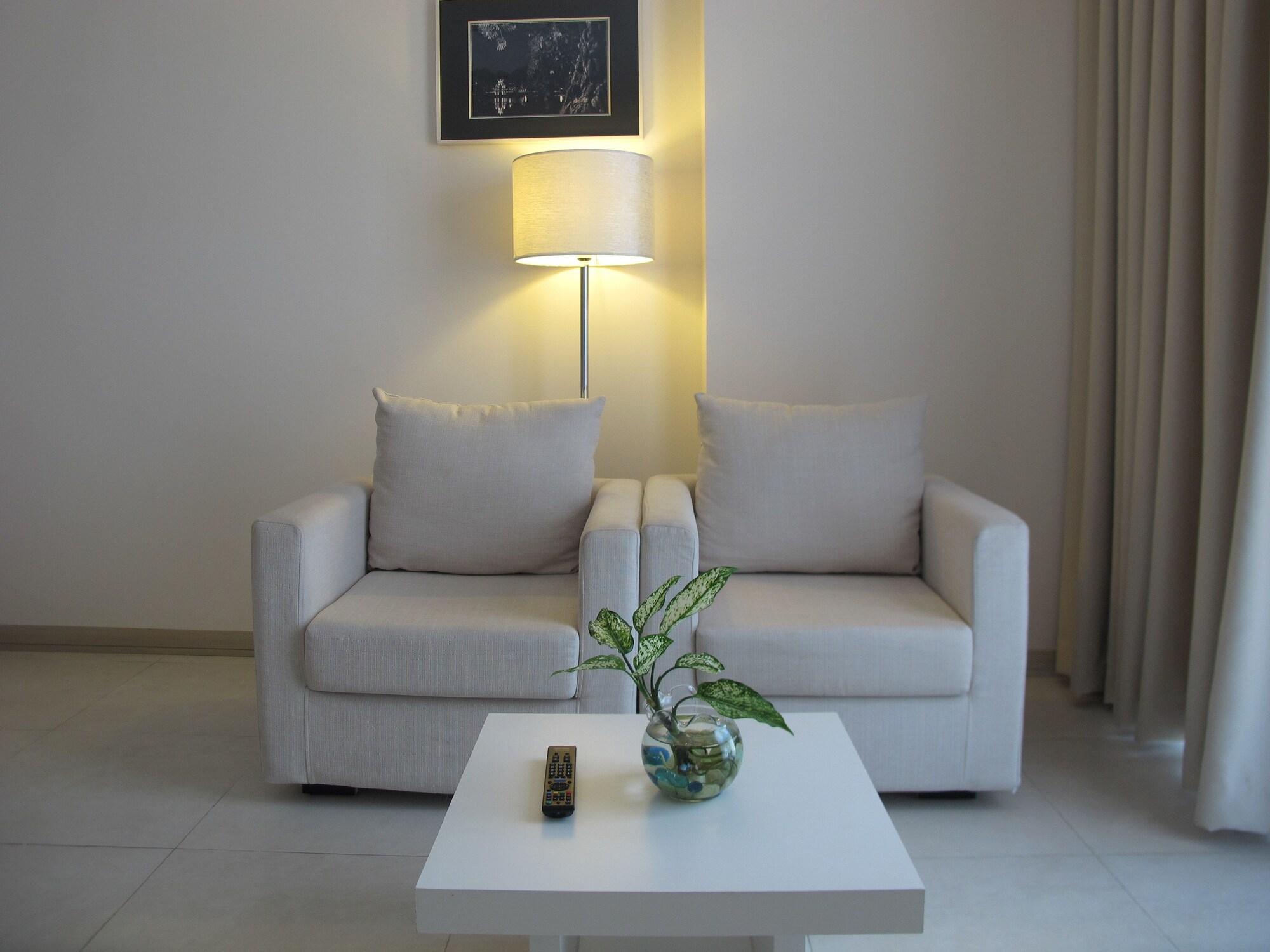 Nhi Phi Hotel Nha Trang Exterior foto